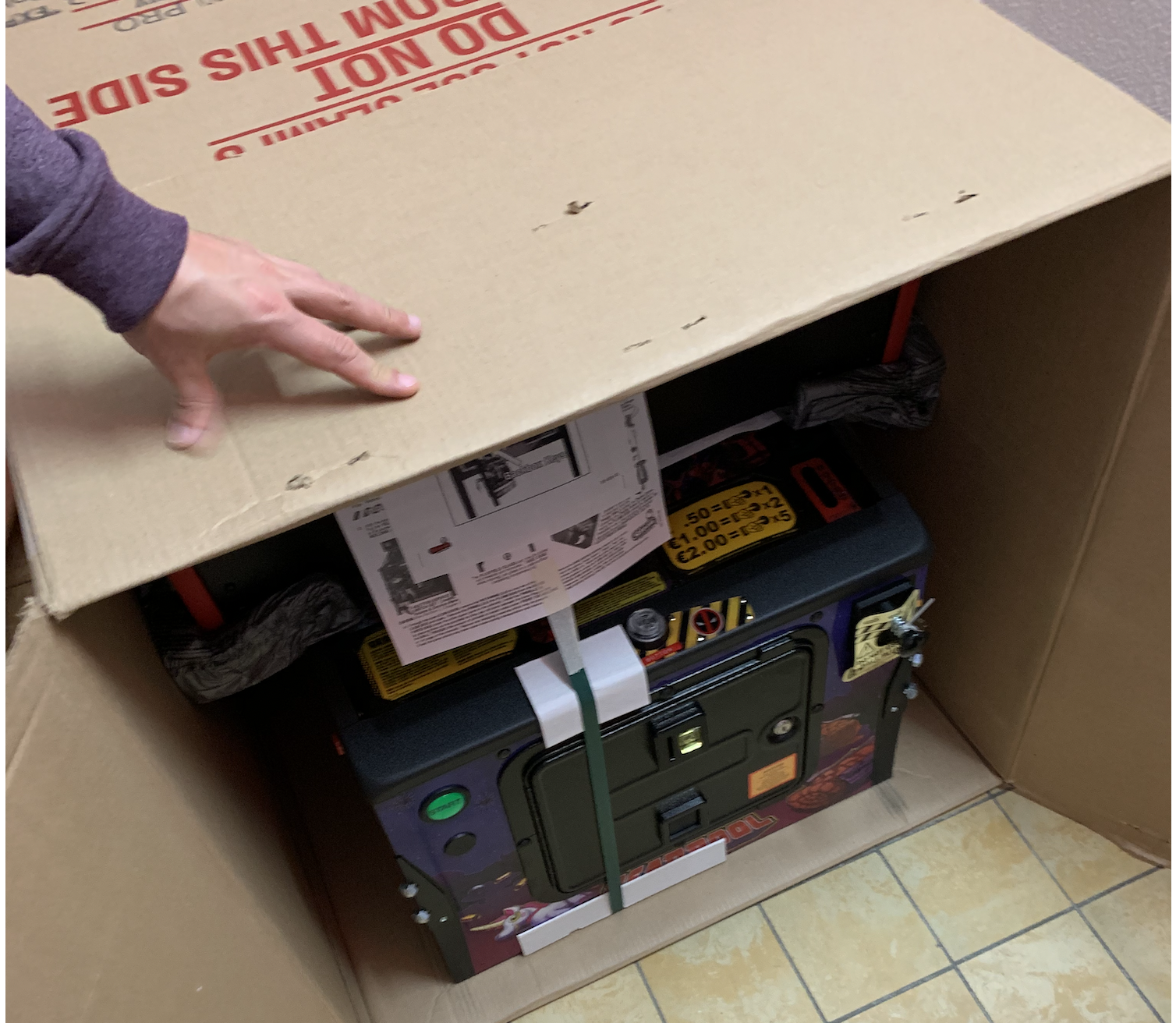 Aixtraball erhält den ersten Flipper NIB